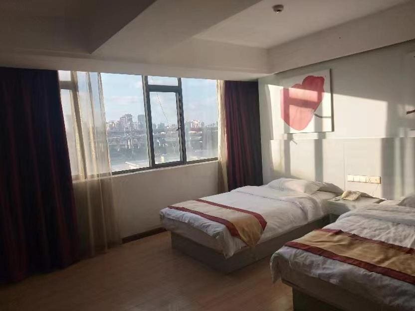 Double Room with Private Bathroom room - Image 2