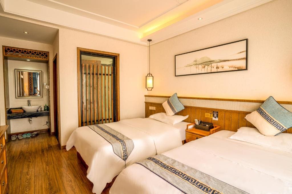 Double or Twin Room with Swimming Pool Access room - Image 2