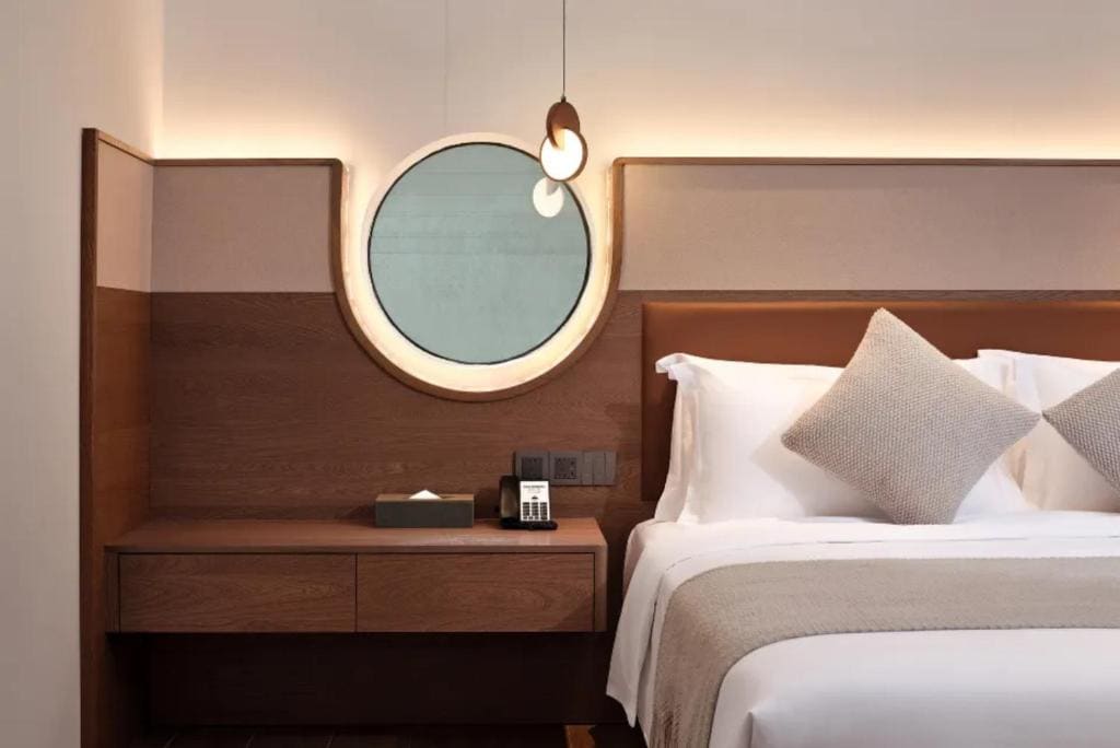 Double Room with Spa Bath room - Image 3
