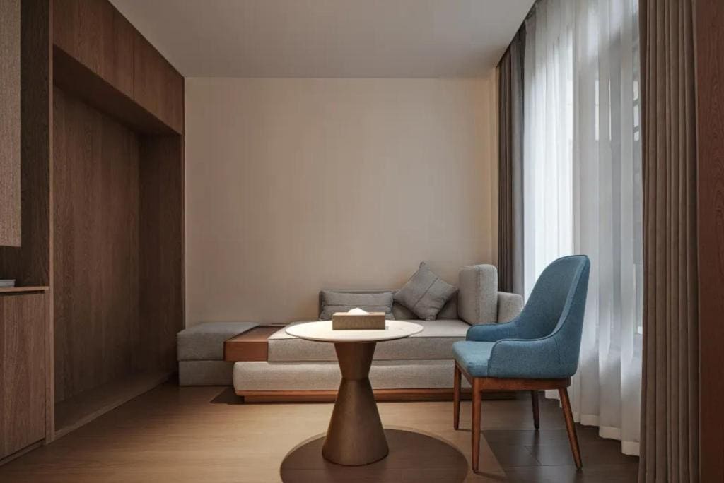 Family Room with Mountain View room - Image 3