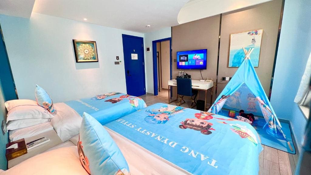 Family Room with Shower room - Image 1