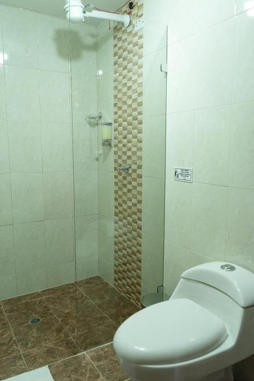 Double Room with Private Bathroom room - Image 3