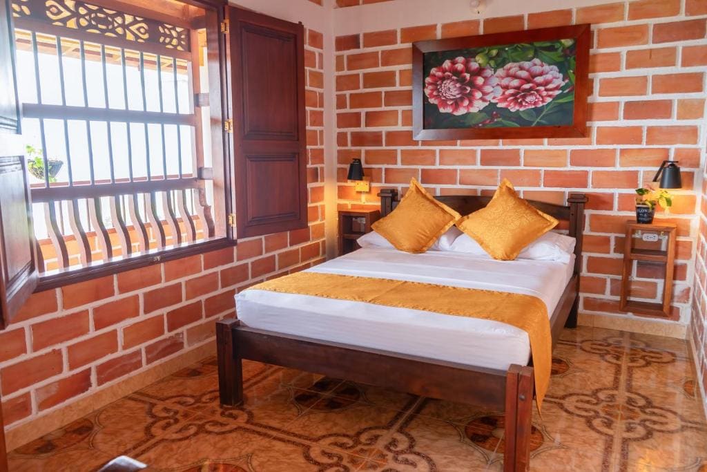 Double Room with Private Bathroom room - Image 2