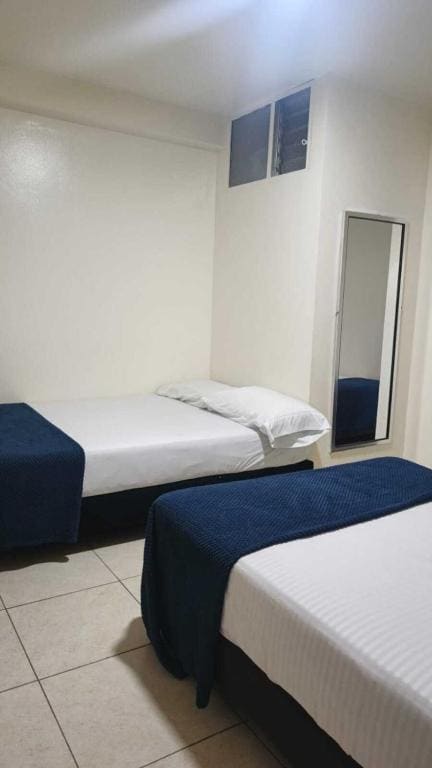 Classic Quadruple Room room - Image 1