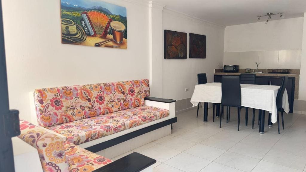 Suite room - Image 1