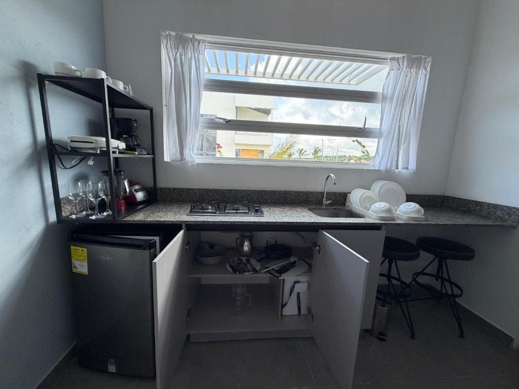 Quadruple Room with Private Bathroom room - Image 1