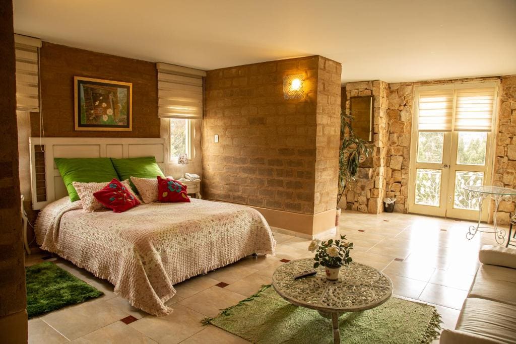 Junior Suite with Balcony room - Image 2