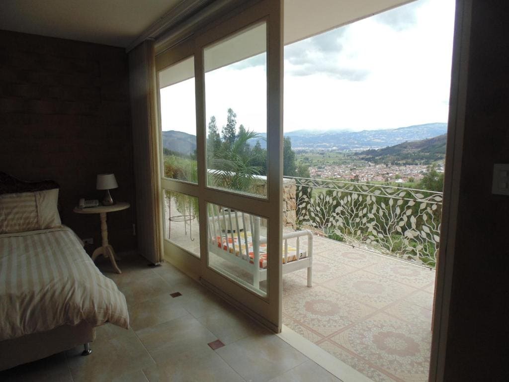 Quadruple Room with Balcony room - Image 2