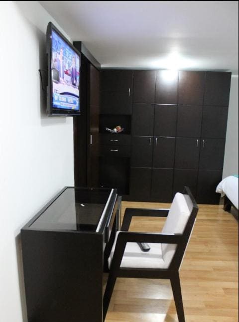 Deluxe Quadruple Room room - Image 1