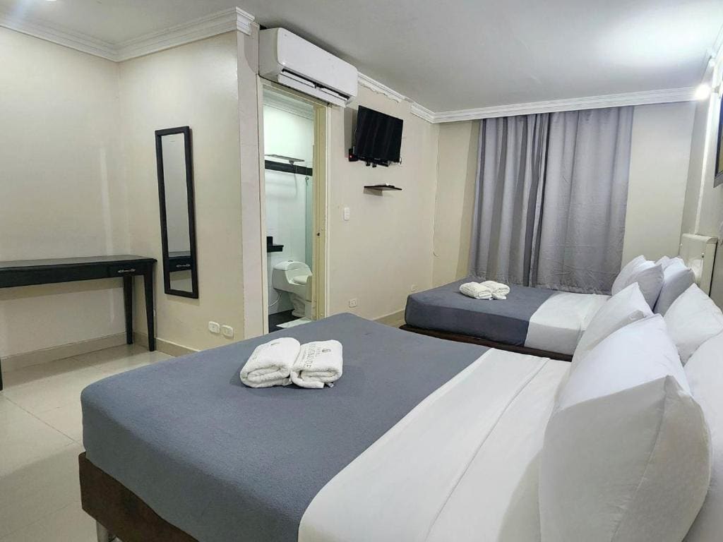 Quadruple Room room - Image 2