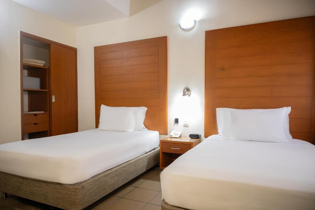 Twin Junior Suite - Non-Smoking room - Image 1