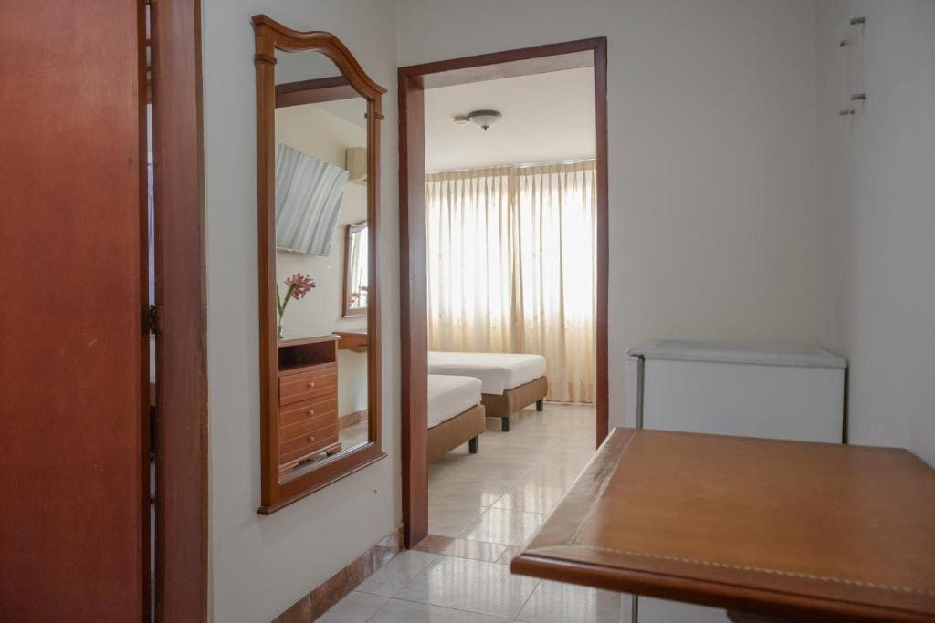 2 Single Beds - Non Smoking room - Image 2
