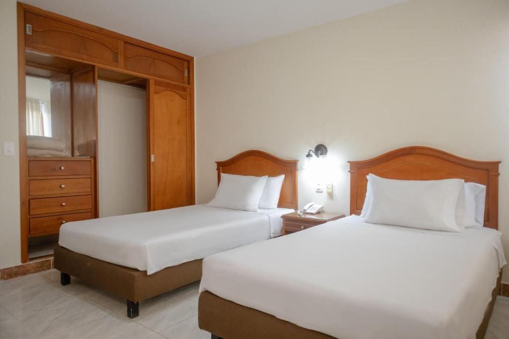 2 Single Beds - Non Smoking room - Image 1