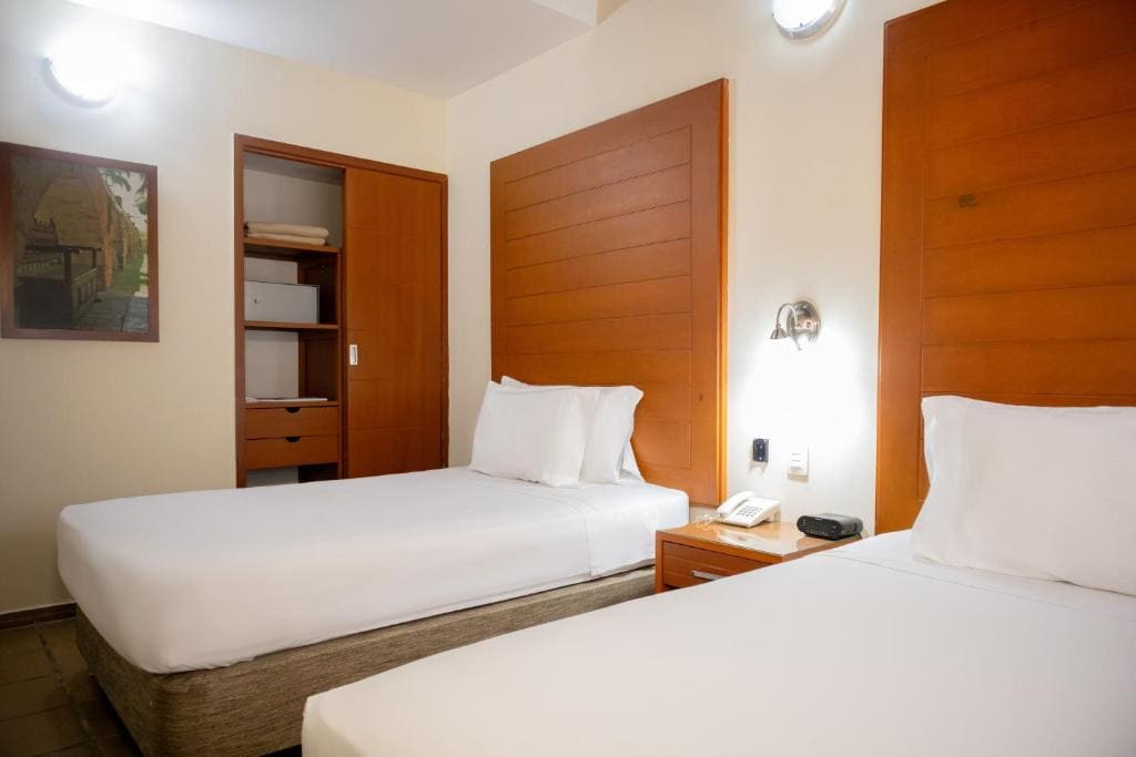 Twin Junior Suite - Non-Smoking room - Image 3