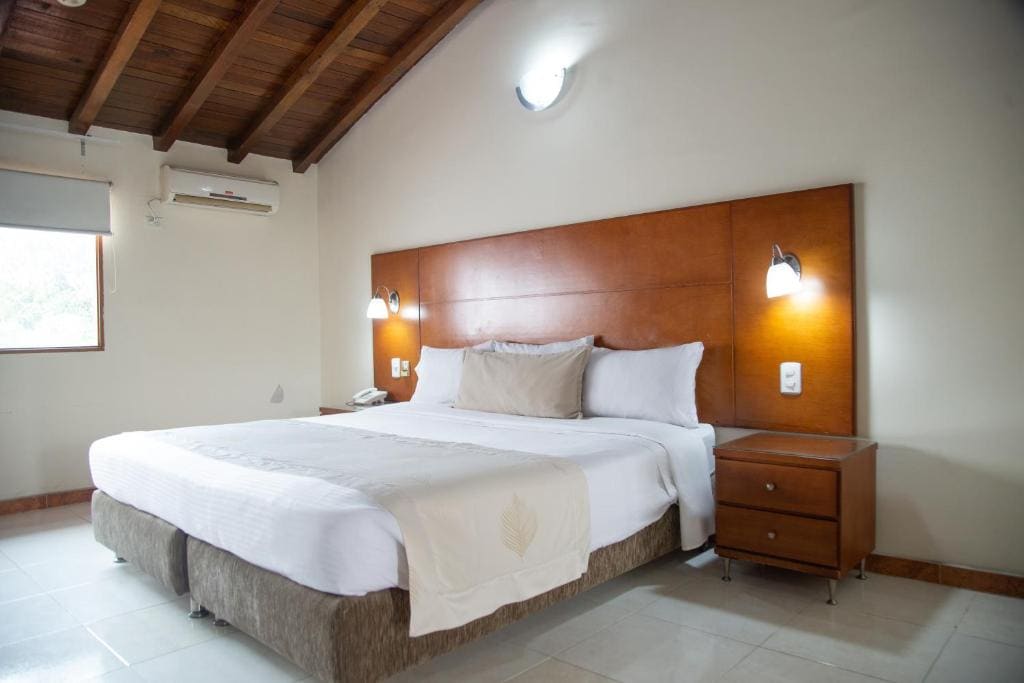 King Executive Room - Non-Smoking room - Image 2