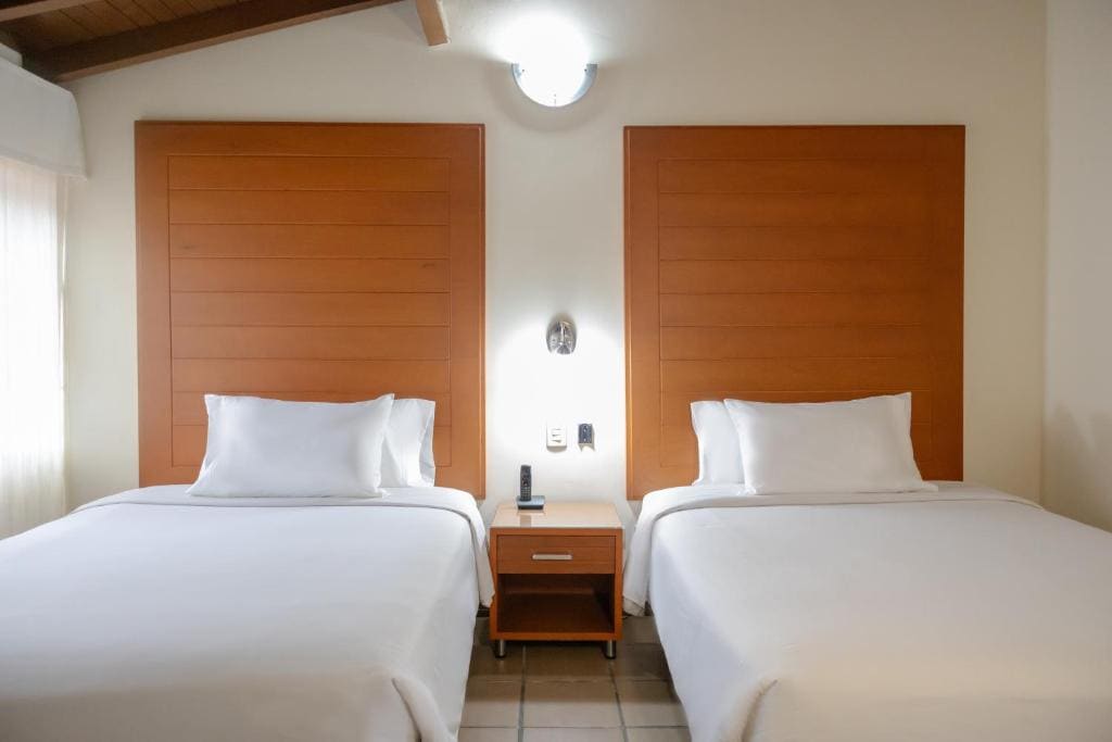 2 Double Beds Executive Room Non-Smoking room - Image 1
