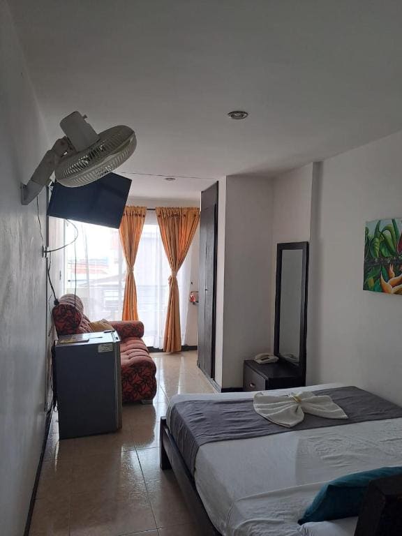 Deluxe Double Room with Balcony room - Image 2