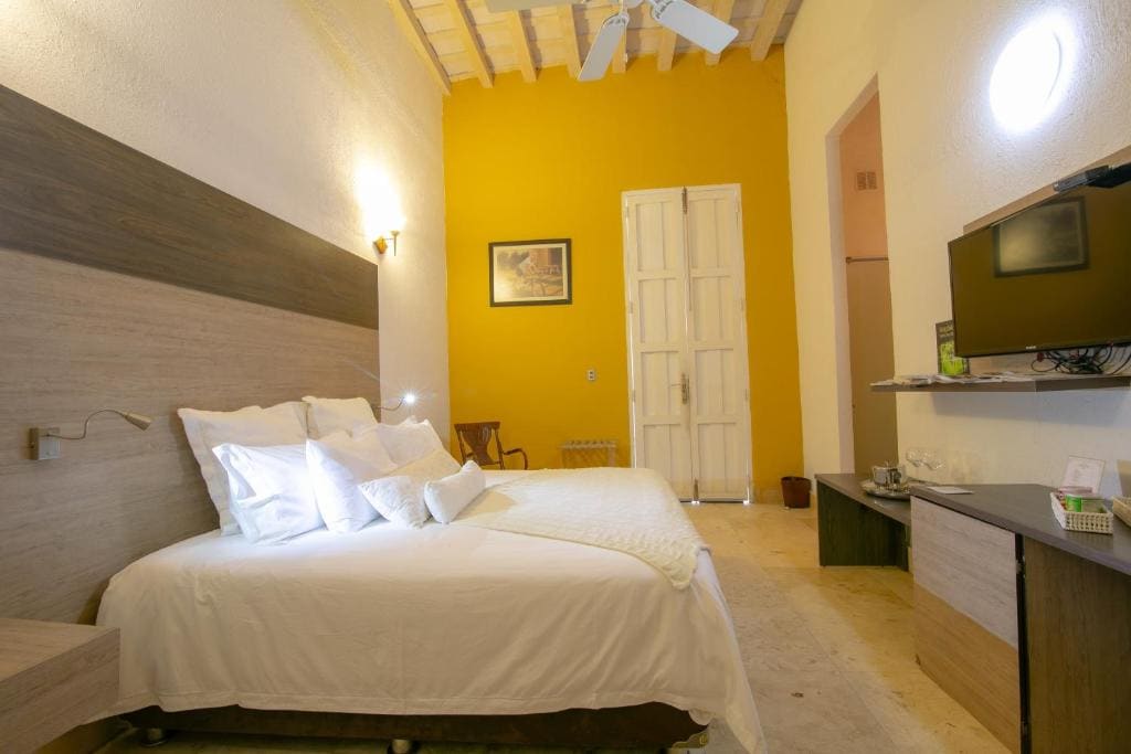 Deluxe Double Room room - Image 1