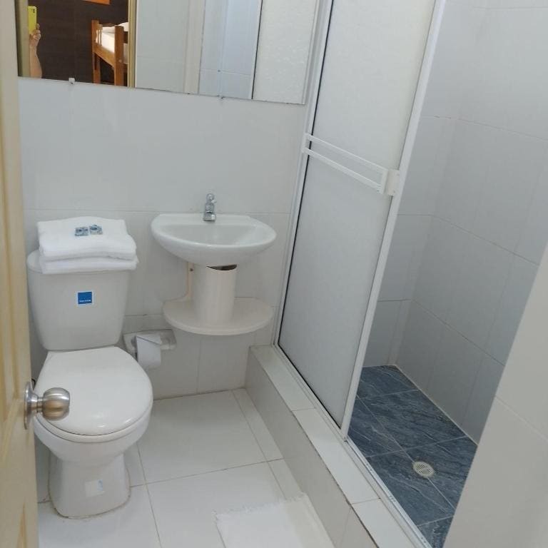 Standard Family Room room - Image 2