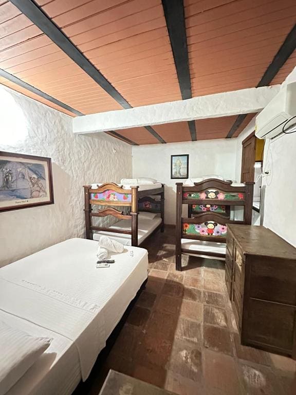 Family Room room - Image 2