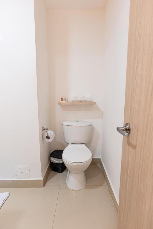 Double Room with Private Bathroom room - Image 3