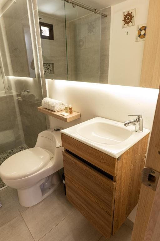 Triple Room with Private Bathroom room - Image 2