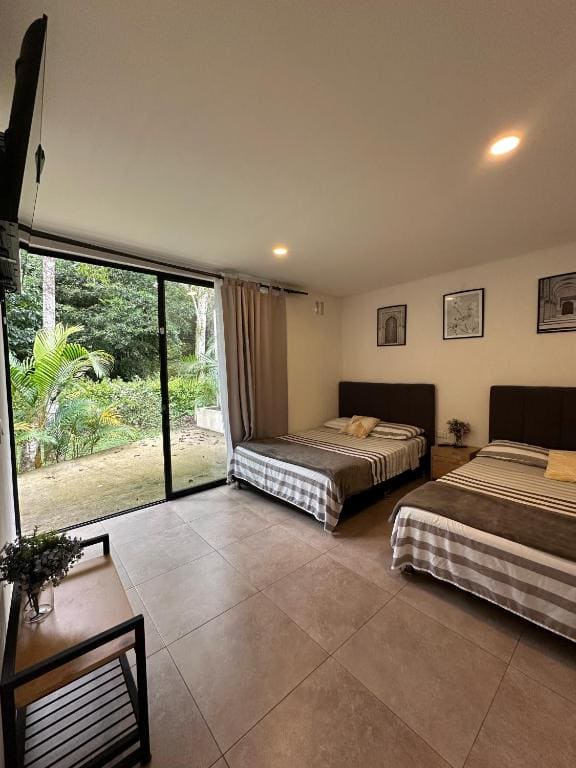 Family Room room - Image 1
