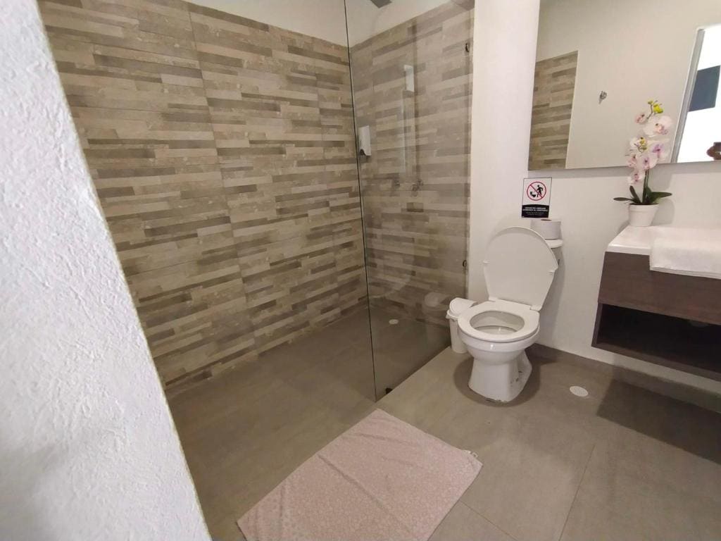 Double Room with Two Double Beds room - Image 3