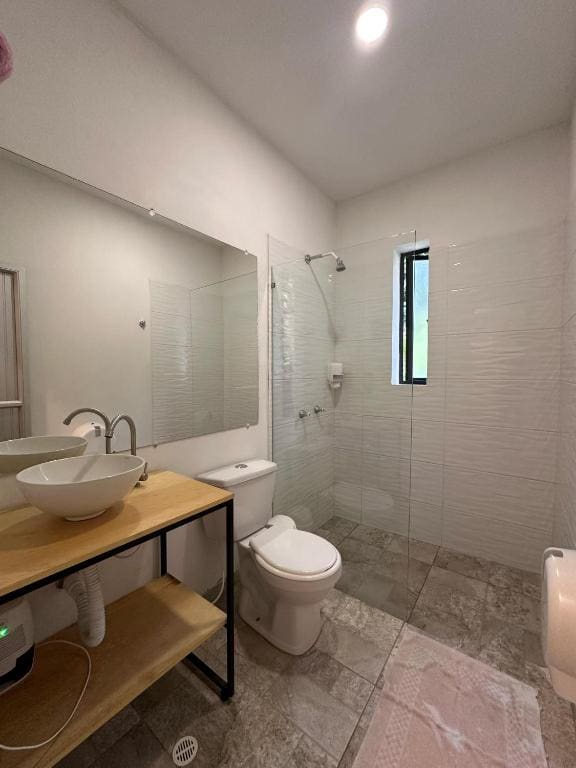 Family Room room - Image 2