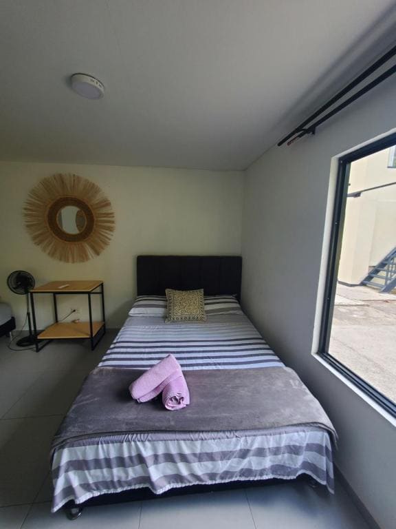 Superior Triple Room room - Image 3