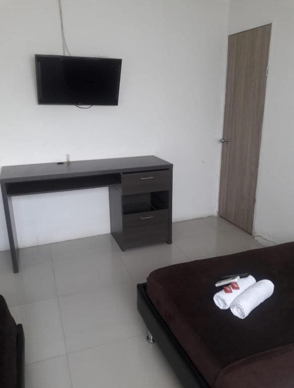Economy Double or Twin Room room - Image 3