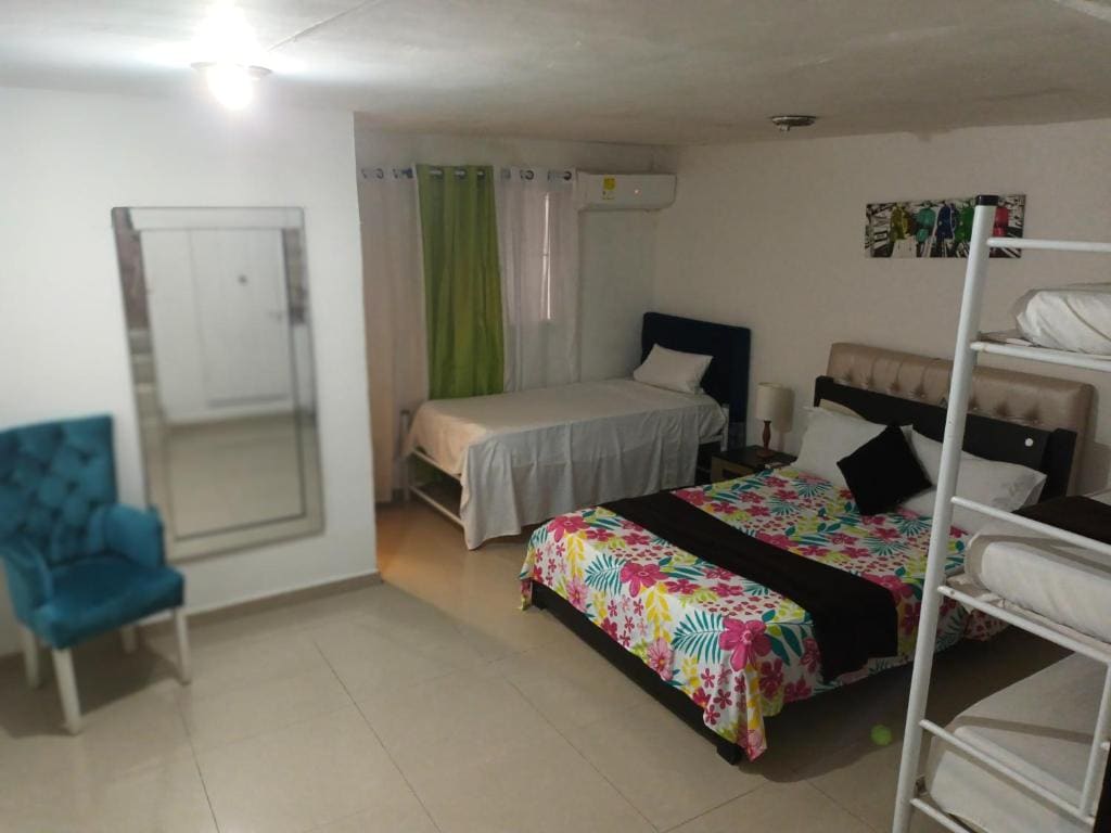 Family Room with Private Bathroom room - Image 2