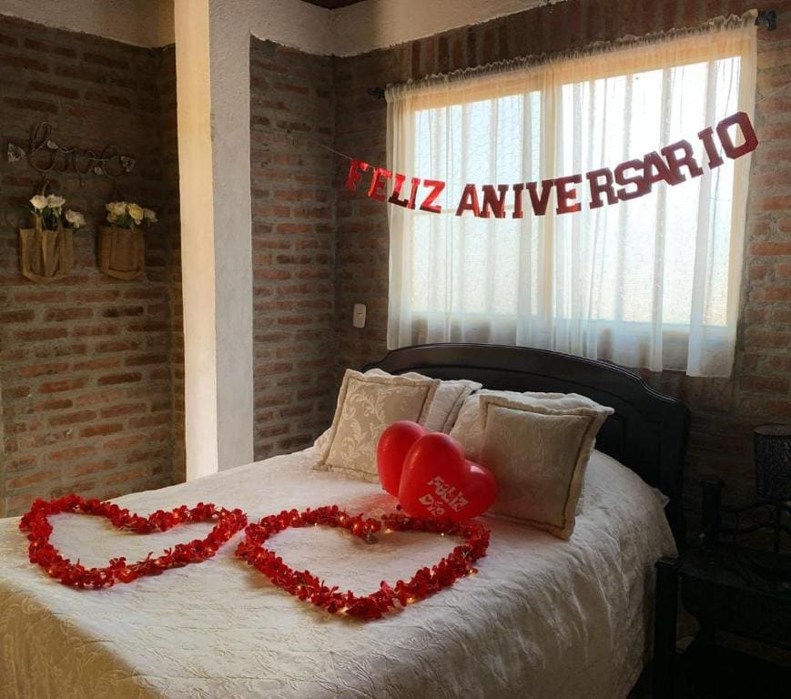 Bungalow room - Image 3