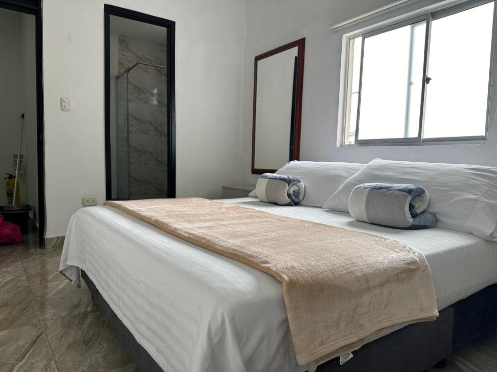 Deluxe Room room - Image 1