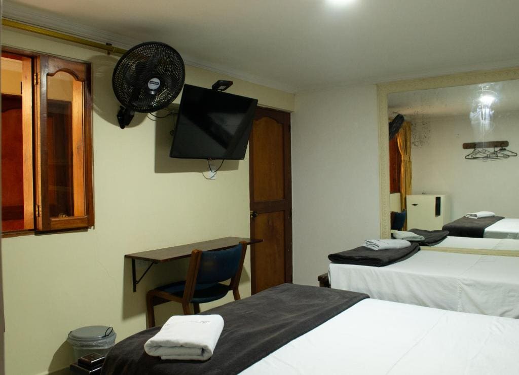 Standard Twin Room room - Image 2
