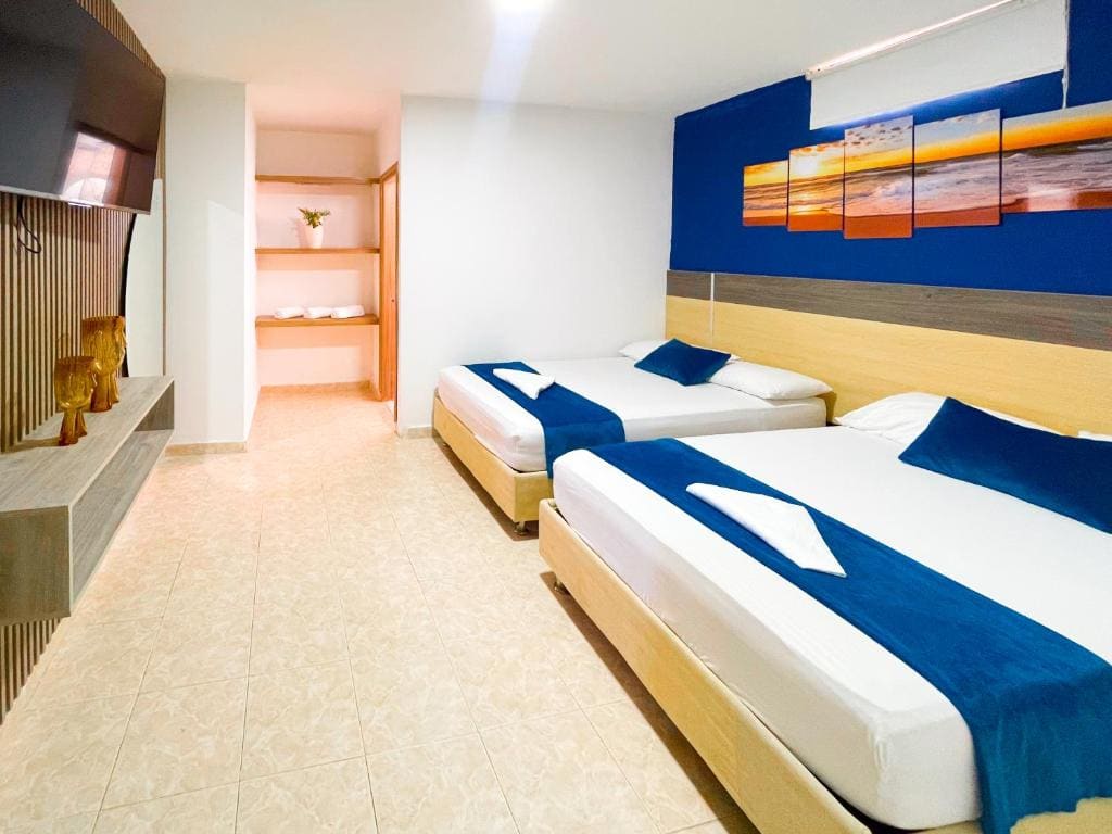Quadruple Room room - Image 1
