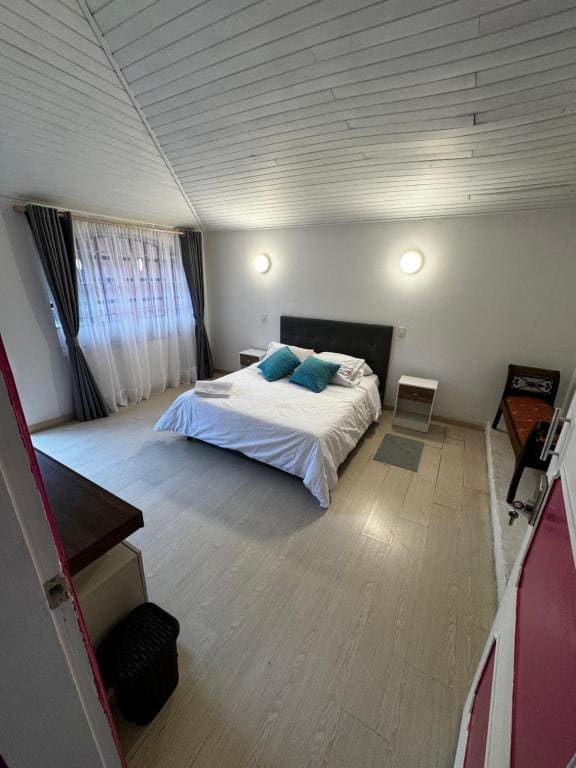 Standard Double Room with Shared Bathroom room - Image 1
