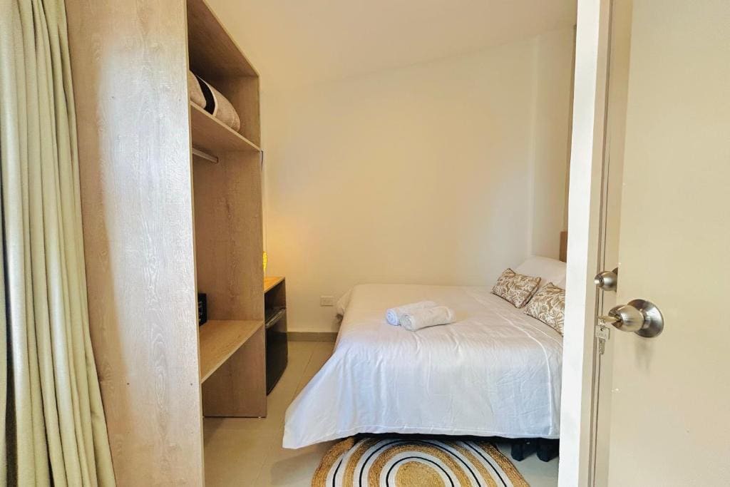 Double Room with Balcony and Sea View room - Image 1