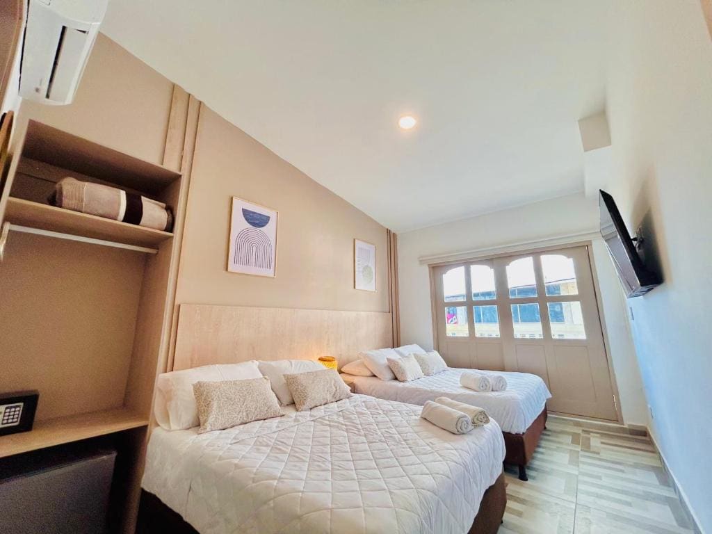 Twin Room with View room - Image 1