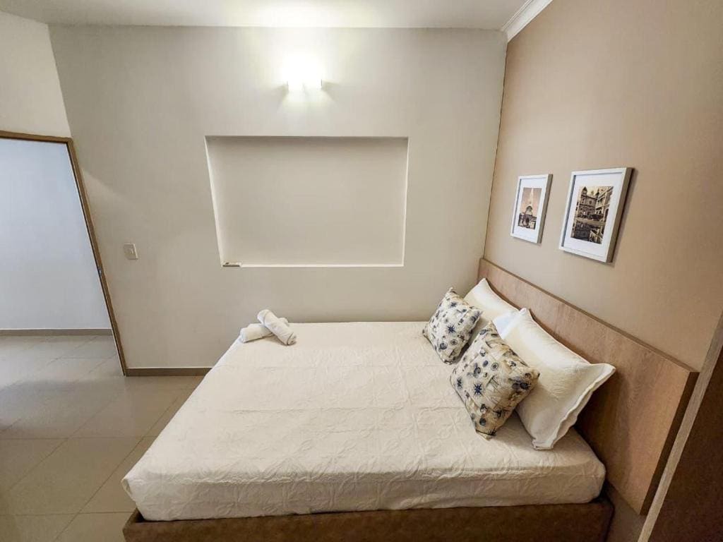 One-Bedroom Standard Apartment room - Image 1