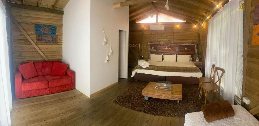 One-Bedroom Cottage room - Image 2