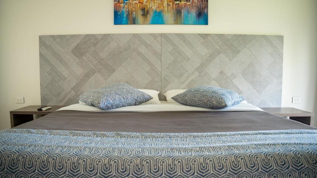 Family Room room - Image 1