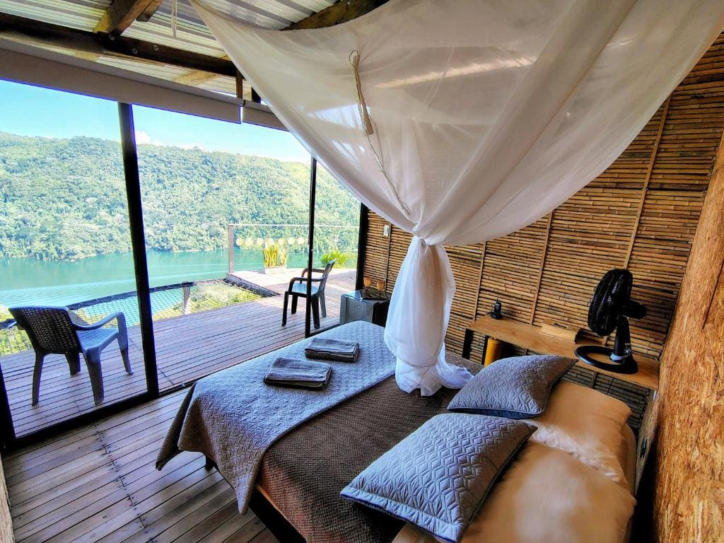 Deluxe Double Room with Bath room - Image 2