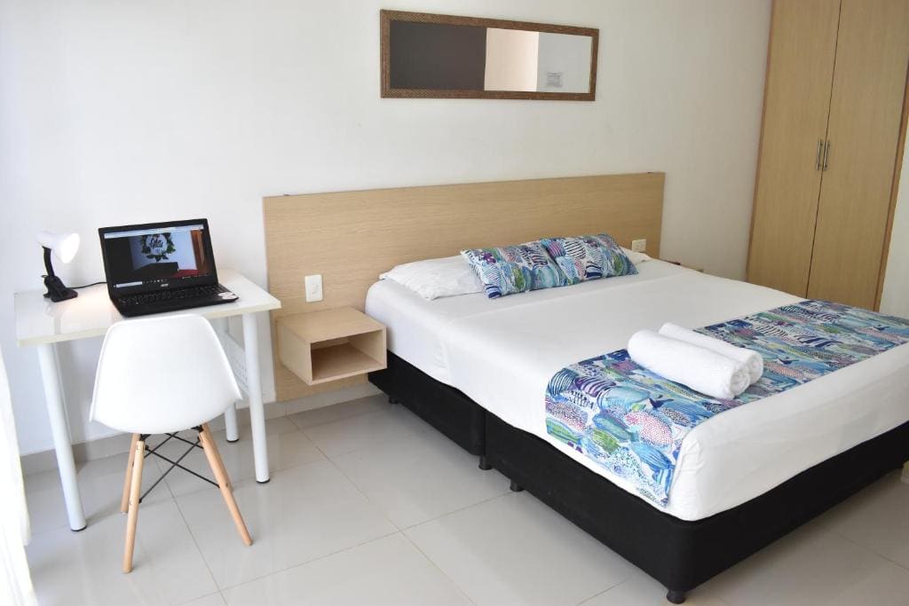 Double Room with Pool View room - Image 1