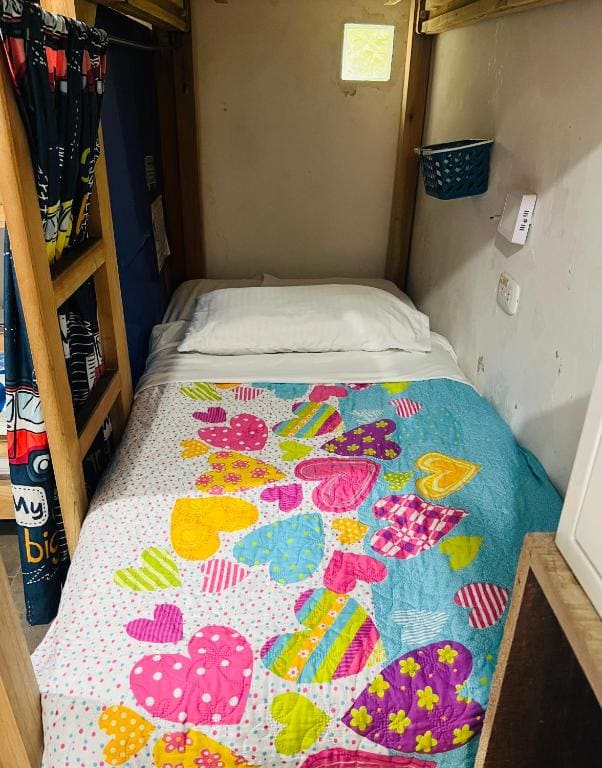 Bed in 6-Bed Mixed Dormitory Room room - Image 2