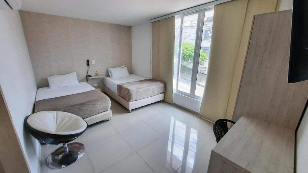 Double Room with Two Double Beds room - Image 3