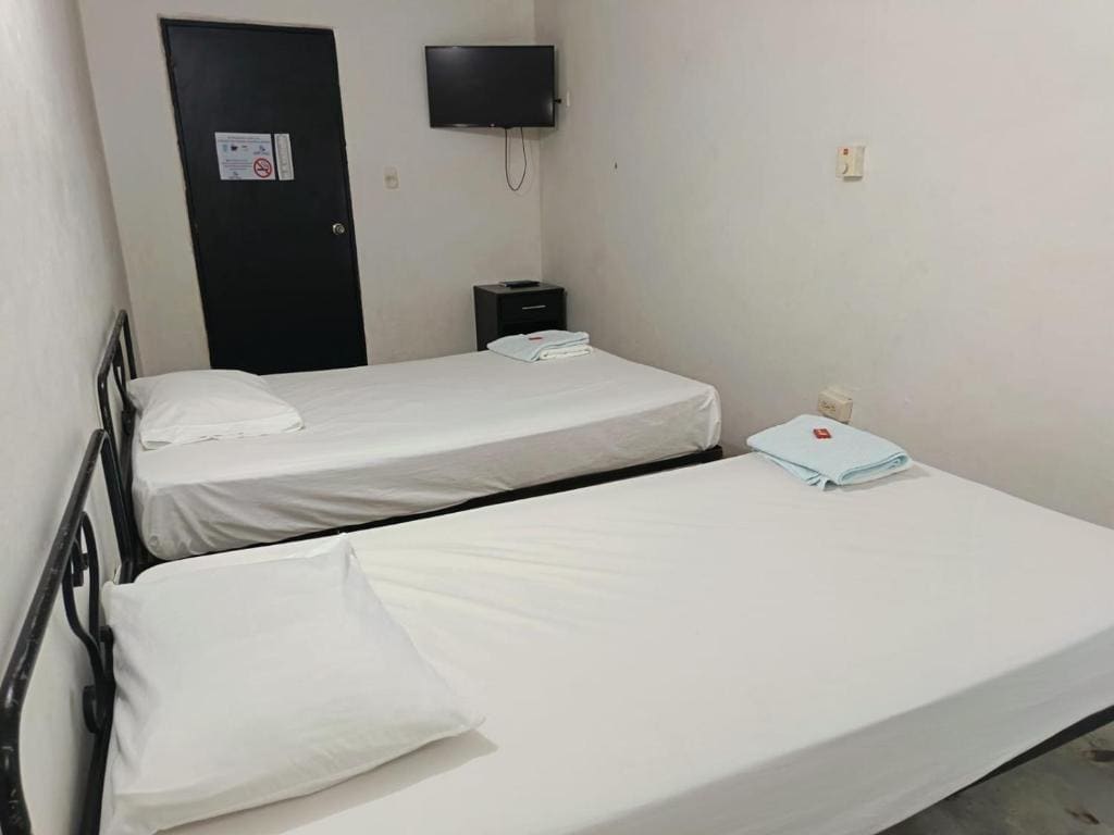 Twin Room room - Image 1