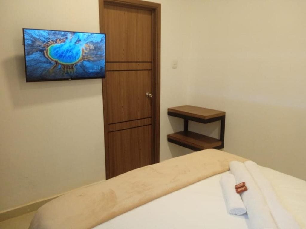 Double Room with Private Bathroom room - Image 3