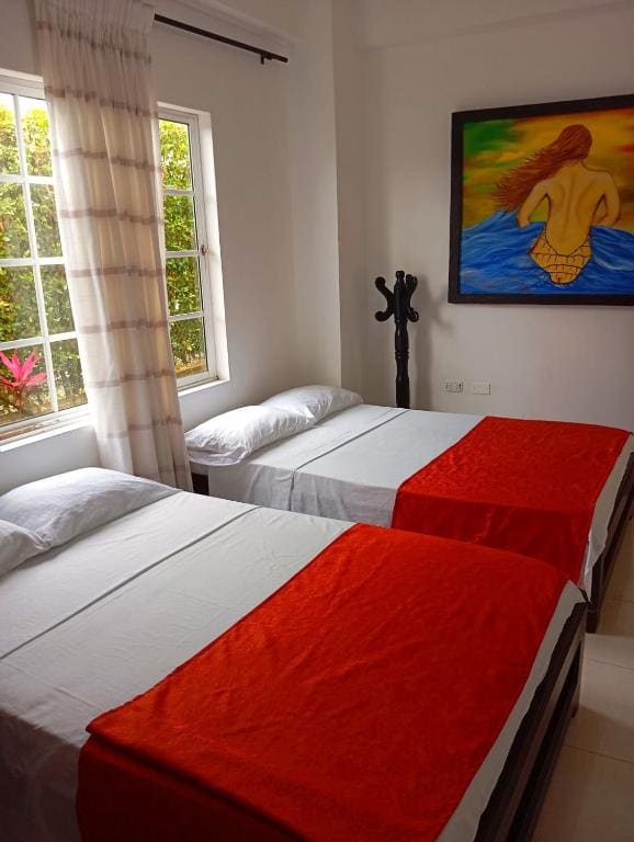 Family Room room - Image 1