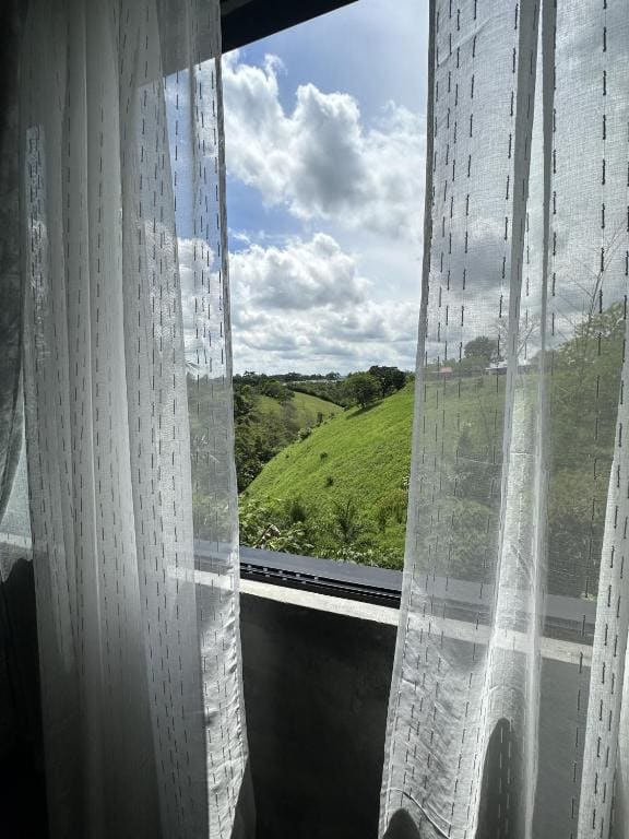 Deluxe Suite with Bath and Air Conditioning room - Image 1